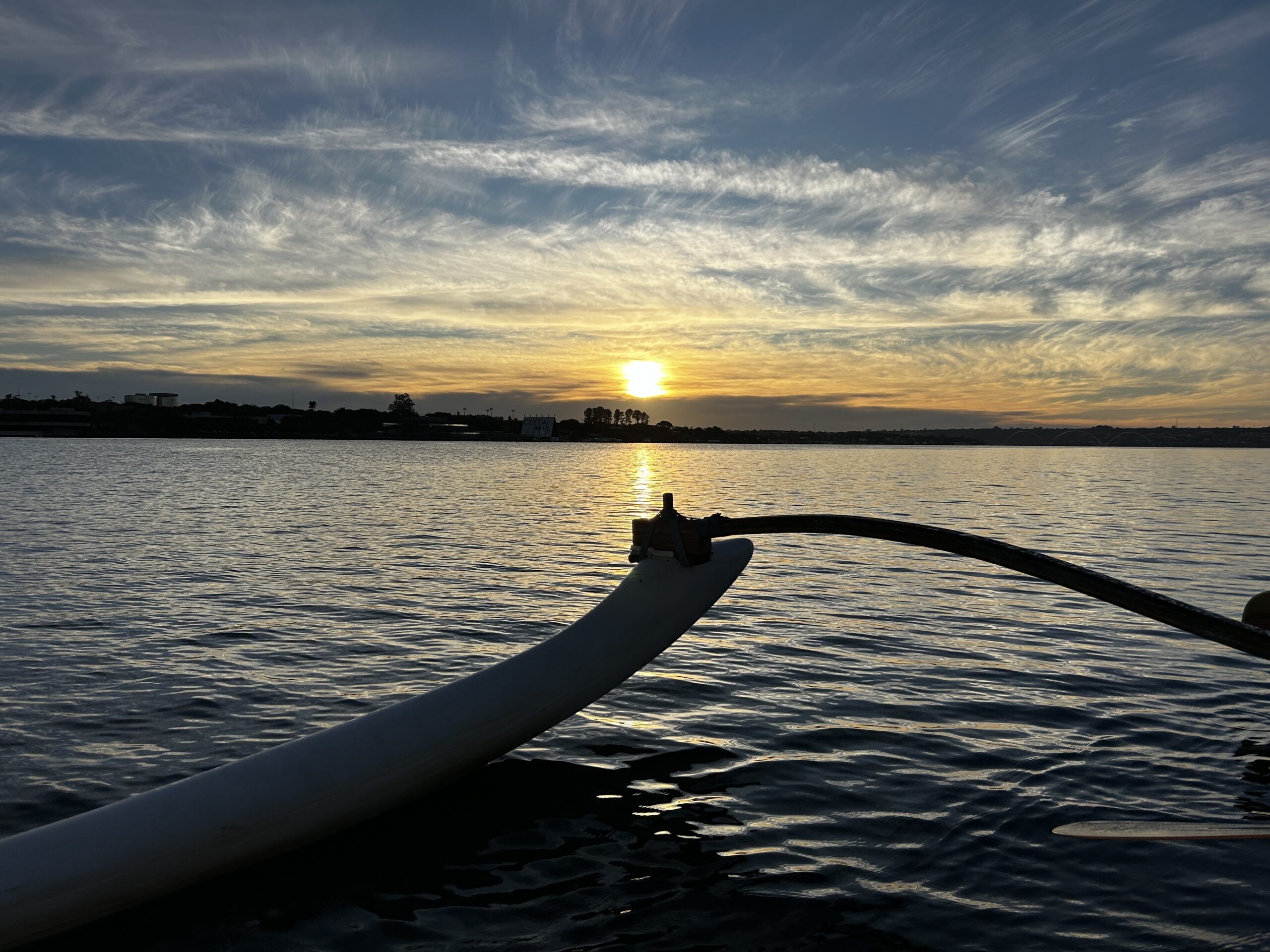 Capital do Remo — turma no Lago Paranoá
